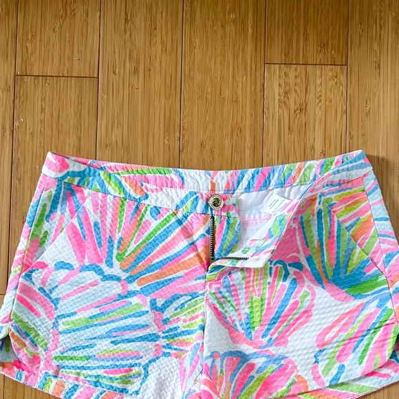 Lilly Pulitzer Adie Shellabrate Sea Shells Textured Pink White Blue Shorts 00 - Picture 2 of 8